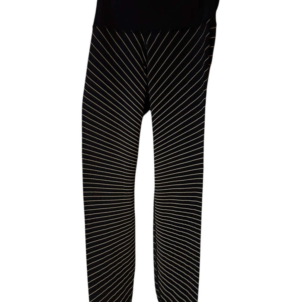 Black striped lululemon leggings